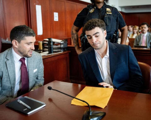 Mangione’s attorneys say they won’t argue psychiatric defense in state murder trial