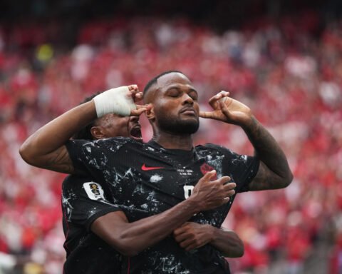 Jonathan David's hat trick propels Canada to its first World Cup win, 6-0 over Qatar