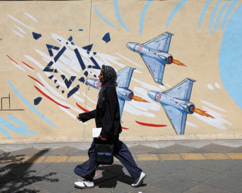 Switzerland says US-Iran talks planned for Friday are off