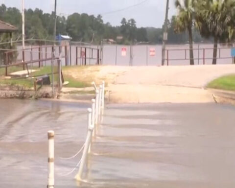 Mississippi officials closely monitoring fragile Anchor Lake dam in Picayune