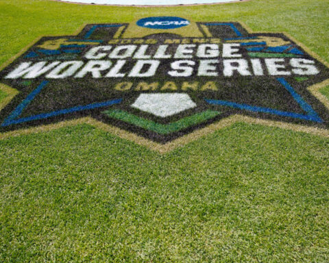 North Carolina going for 1st national title in baseball in CWS finals against surging Sooners