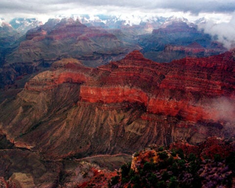 3 hikers die of suspected heat-related illness during rising temperatures at Grand Canyon
