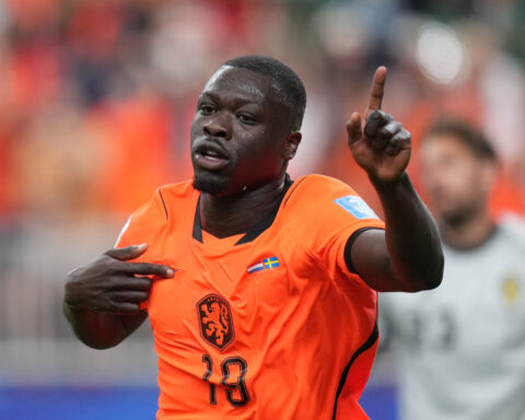 Brobbey and Gakpo strike twice each as Netherlands routs Sweden 5-1 to lead Group F