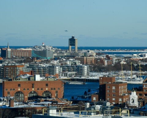 FAA investigates close call between two aircraft at intersecting runways at Boston Logan International Airport