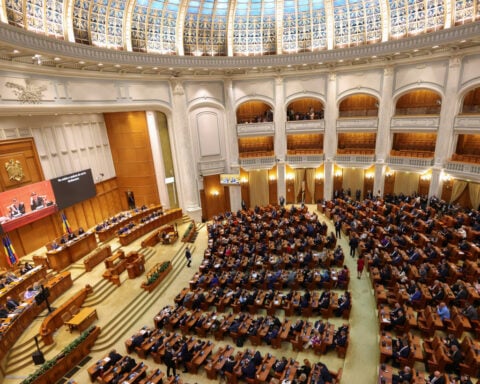 Romania's nominated PM fails confidence vote in parliament, political crisis deepens