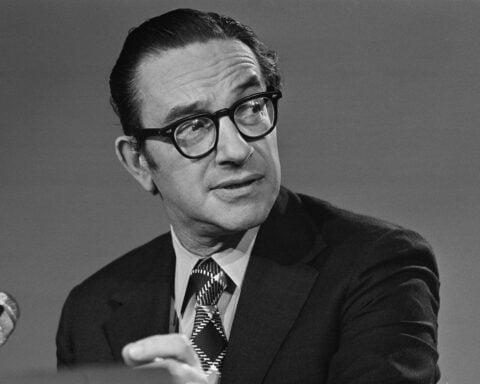 Former Federal Reserve Chairman Alan Greenspan dies at 100
