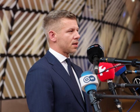 PM Magyar moves to oust Hungary's president, launch anti-graft office
