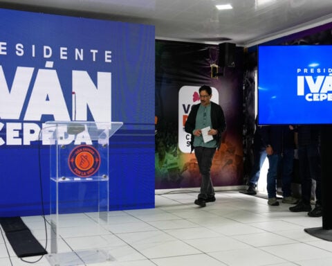 Trump-endorsed populist poised to become Colombia's next president as rival challenges vote