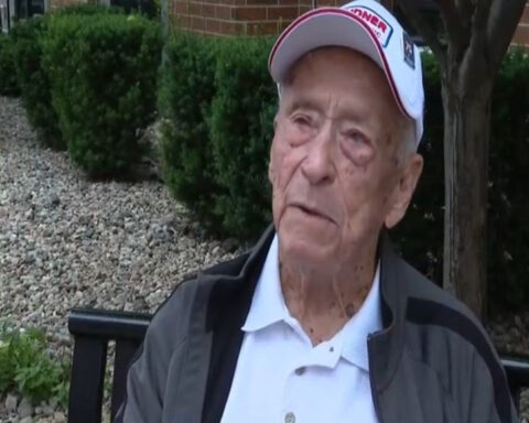 One last game: 92-year-old Sooners fan returns to College World Series