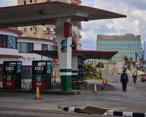Mexico's president seeks to restart oil shipments to Cuba as island's crises deepen