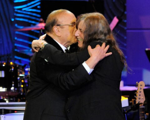 Barry Manilow, Patti Smith, Carlos Santana and more mourn the death of Clive Davis
