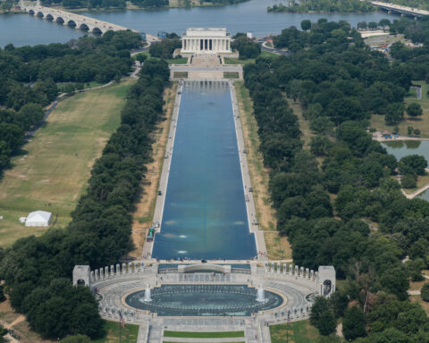 Washington's Reflecting Pool needs repairs weeks after renovation