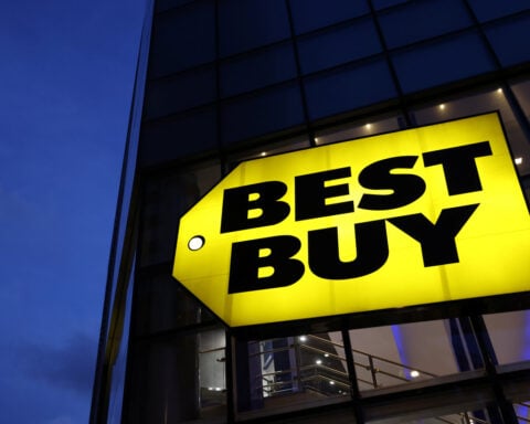 Best Buy finance chief Matt Bilunas to step down