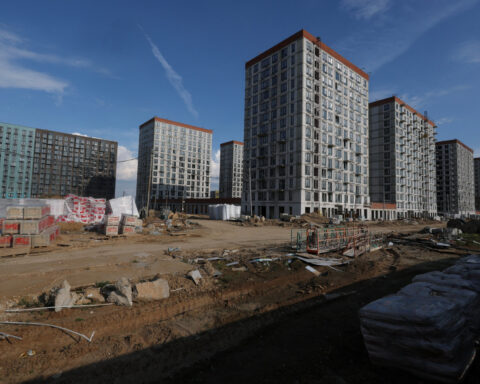 Russian building downturn leaves Moscow apartment buyers in limbo