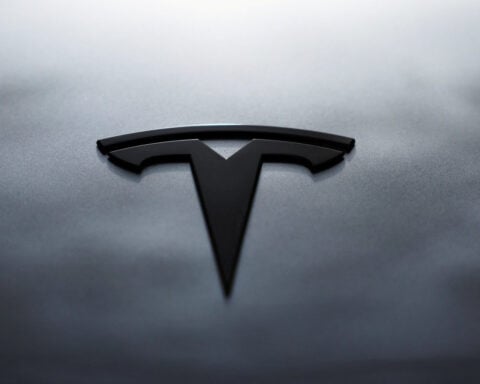 NatPower, Tesla reach deal on first phase of $5 billion battery storage plan