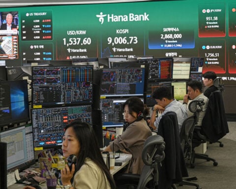 AI stocks are getting trampled. South Korean market plunges 10%