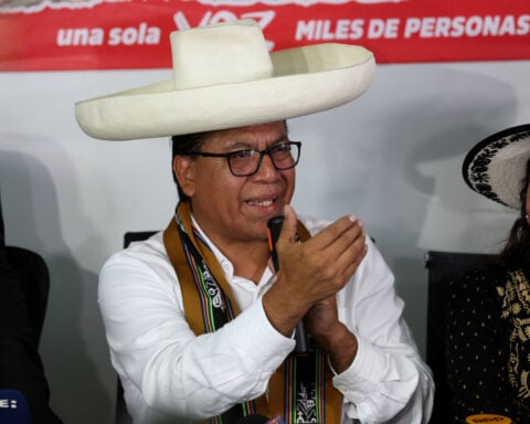 Peru's Sanchez claims fraud as Fujimori holds narrow lead