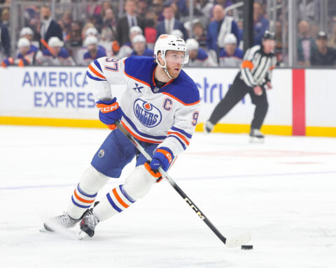 Edmonton Oilers hire Mike Babcock after NHL clears veteran coach following an investigation