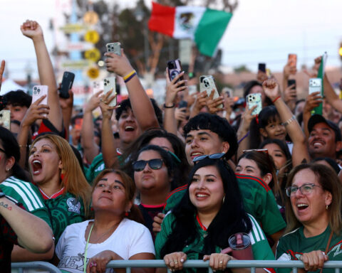 Soccer-In Los Angeles, Mexico fans make every World Cup game their own
