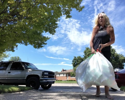Mother collects cans and organizes fundraisers to help daughter battling leukemia