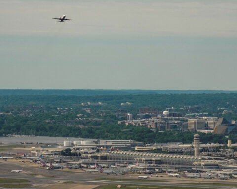 US airline stocks rise as oil retreats to pre-Iran war levels