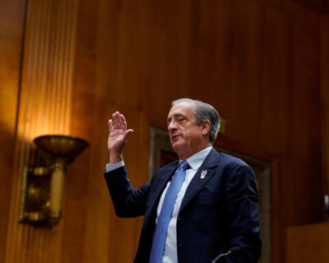 US Postal Service tells Congress it needs help, running out of cash