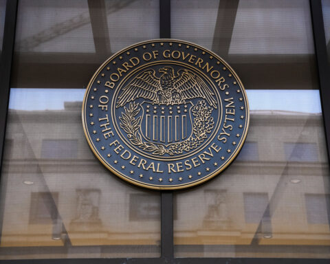 All 32 of the nation's biggest banks clear the Fed's annual 'stress test'