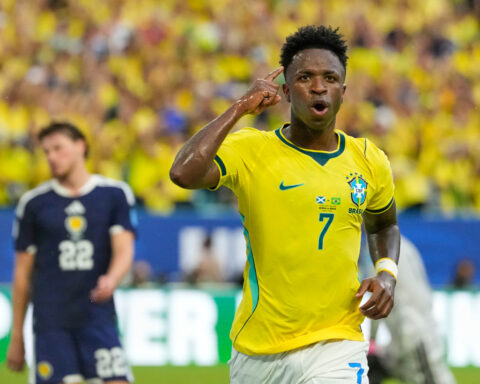Vinícius Júnior scores 2 goals as Brazil beats Scotland 3-0 to win its World Cup group