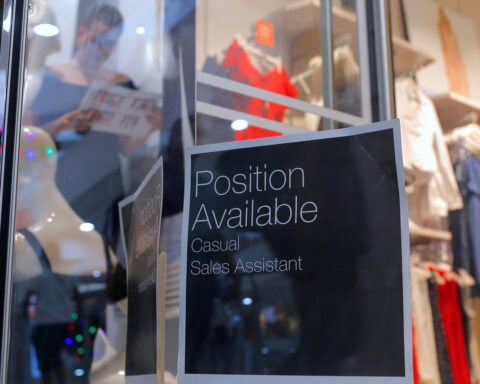 Australian job vacancies fall 2.1% in May quarter