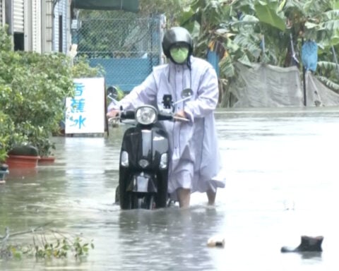 Heavy rains from nearby typhoon pound Taiwan, 200 to be evacuated on east coast