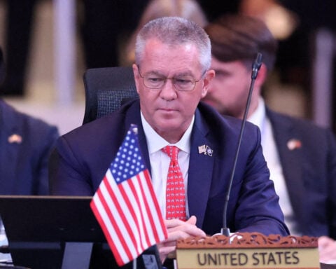 Senior US diplomat says Taiwan arms sale does not hinge on China