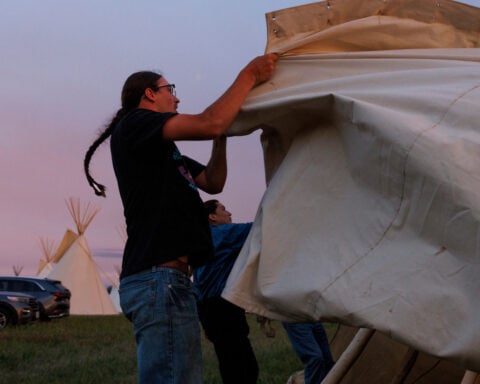Native Americans commemorate victory at Little Bighorn with horse races, dance and song