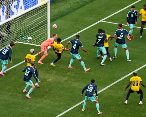Ecuador advances to World Cup knockout rounds, beats Germany 2-1 on Plata's 77th-minute goal