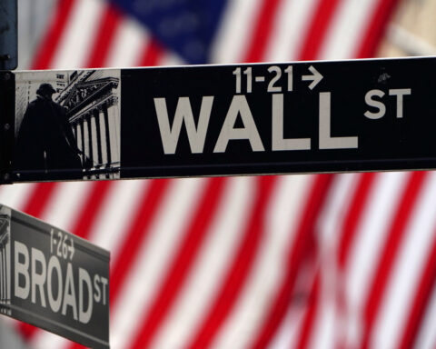 Silver miner Sinda falls in NYSE debut after $213 million IPO