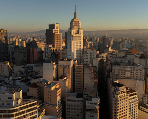 Brazil posts narrower-than-expected current account deficit in May