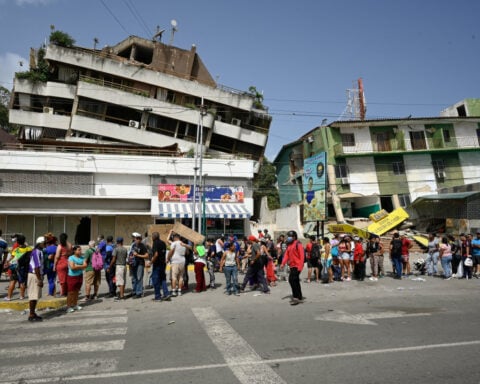Venezuelans race to find survivors, foreign rescuers join search as frustration mounts