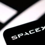 SpaceX, Charter discuss mobile phone partnership in US, Bloomberg News says