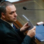 Argentina cabinet chief resigns after corruption allegations
