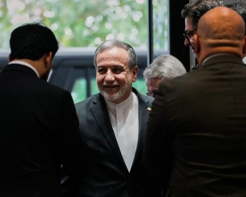 Iran attacks Bahrain and Kuwait following US strikes and threatens to halt talks