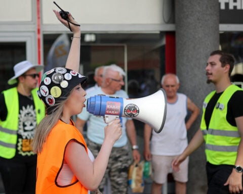 Serbians to keep up protest after President Vucic says he will step down