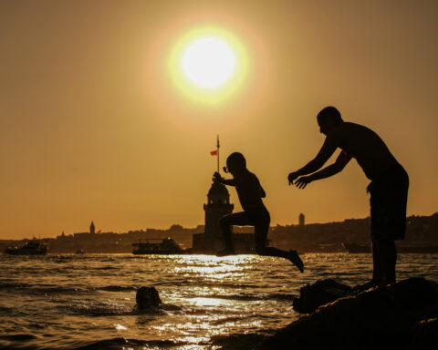 France records around 1,000 additional deaths as extreme heat breaks European records