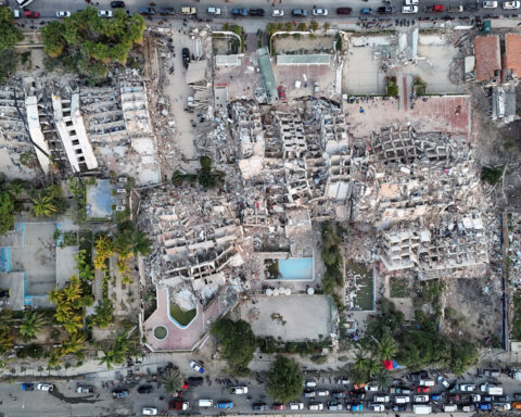 Venezuela quake death toll nears 1,500 as rescue work goes on