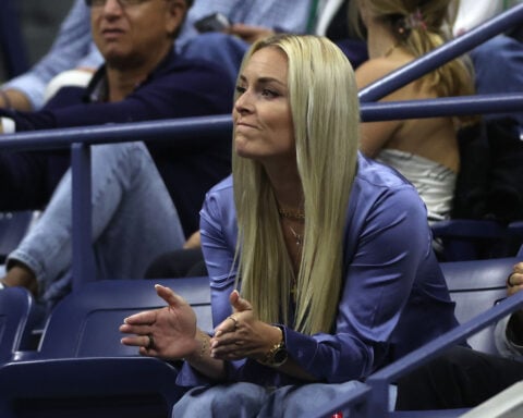 How Lindsey Vonn and Mikaela Shiffrin have helped Wimbledon champion Iga Świątek