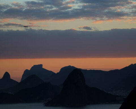 Brazil sees government spending share easing to 19% of GDP this year