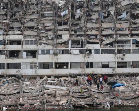 Venezuelans search more earthquake ruins as aftershock rattles rescuers in disaster zone