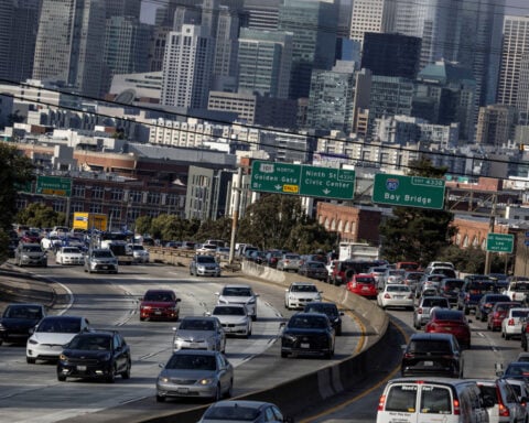 Trump signs memo making it easier for Americans to fix own vehicles