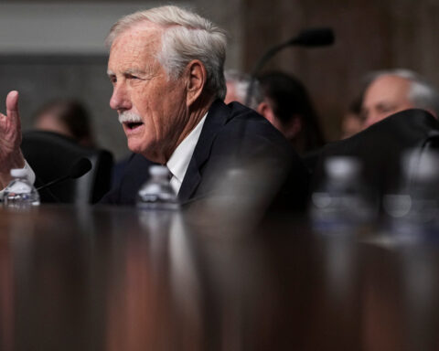 US senator asks regulator to reject giant NextEra-Dominion power deal, filing