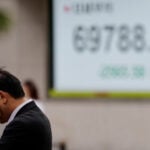 Asian stocks set for record-breaking quarter; dollar sinks gold and yen