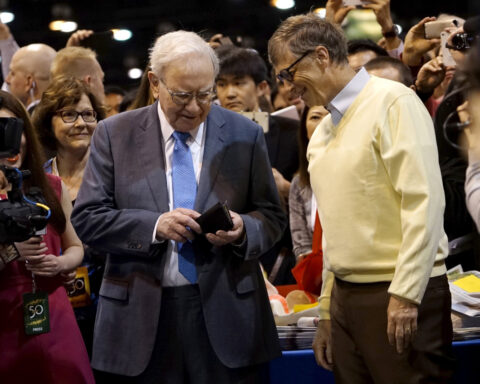 Warren Buffett skips donation to Gates Foundation amid Epstein review, WSJ reports