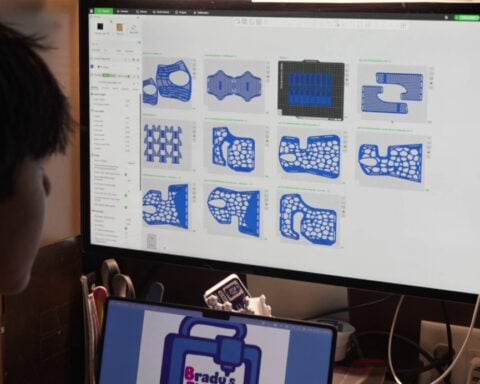 Teen turns 3D printing business into earthquake relief effort for Venezuela
